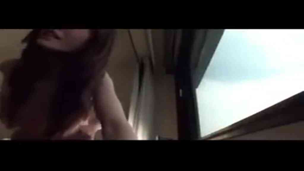 一早起床晨勃...馬上去窗邊來一發