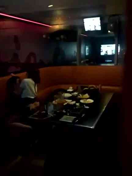 เหมาห้องKTV เยสาวจีน