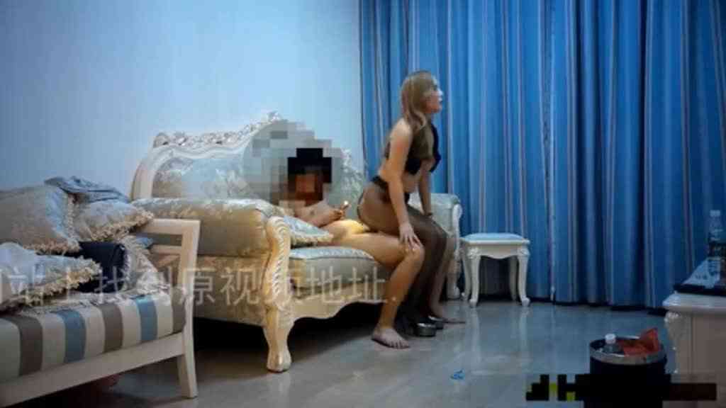 กลางวันรับบทเลขากลางคืนรับบทกะหรี่