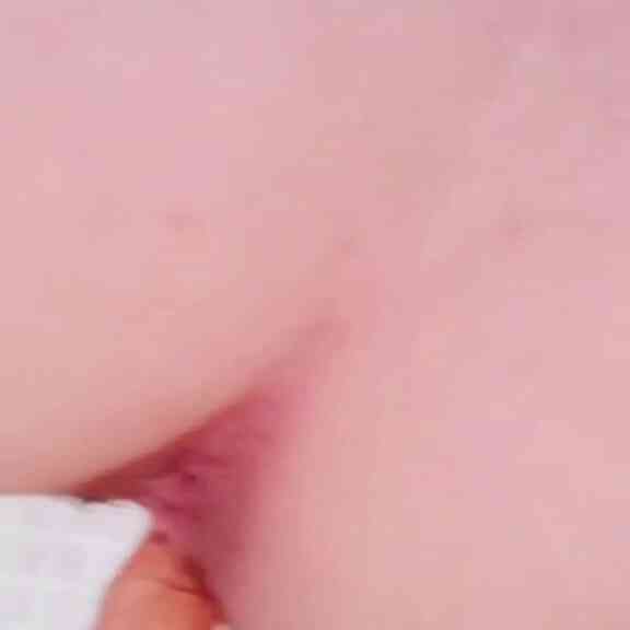 茶妹拍裸照邀你加好友 圓尻讓我想尻