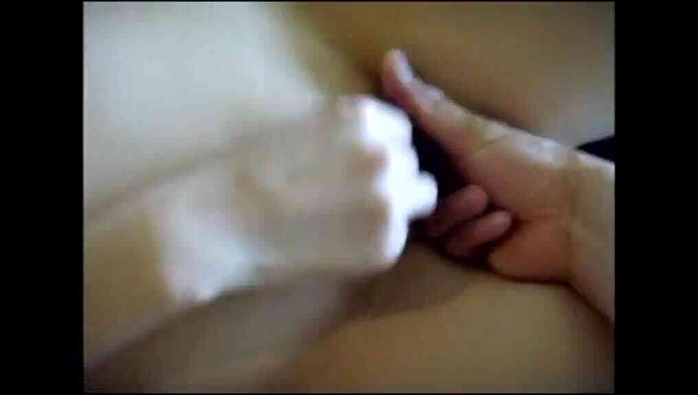 男友手指不夠力　只好自己來