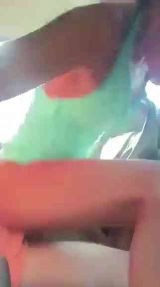 這男的開車技術真好......