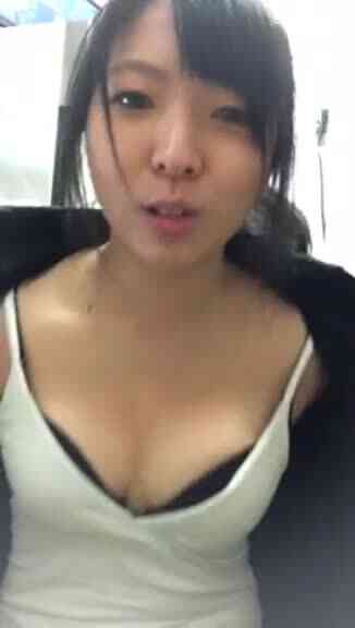 [韓國] 女神在上班前自拍，這樣在倉庫可以嗎？