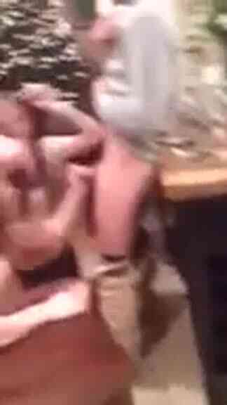 轟趴喝醉了只想吃好吃棒棒！