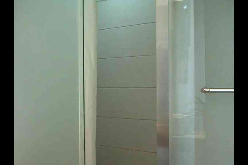 超極品美女模特被攝影師花錢在酒店里邊拍寫真邊操