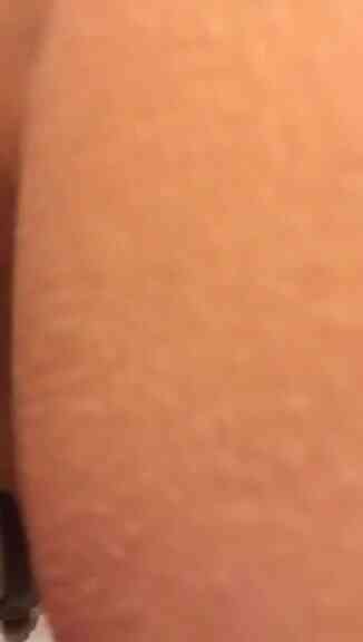 疑似性感紅唇女警流出!!警棍拿慣來吃肉棍吧!~~~