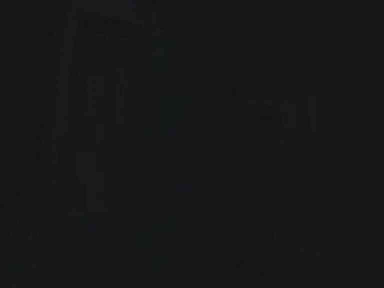 把公廁設計成這樣太屌了.. 女人一進來就被當成便器上..