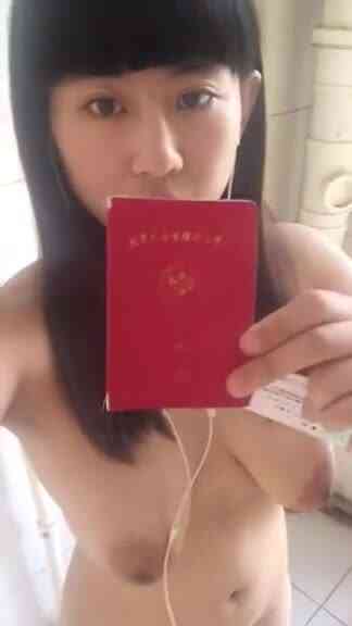 最近很夯的新裸條！正妹用鮮嫩胴體視頻做抵押～(22)