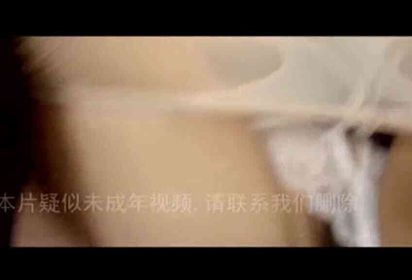 高中學妹雖然奶不大  但騷味卻很濃