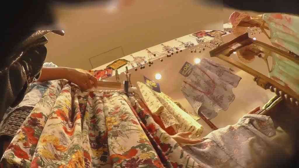 แอบถ่าย ใต้กระโปรงสาวสวย 1