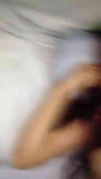 [臉部認正!] 紅極一時奶溝妹八卦不知真的假的，反正一定是香的