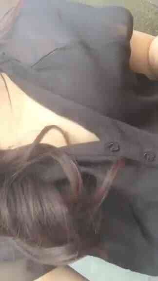 ไปออกกำลังกายเอ้าดอร์แล้วได้ยินสาวครางเสียวไม่หยุด ที่แท้เป็นเธอนี่เอง