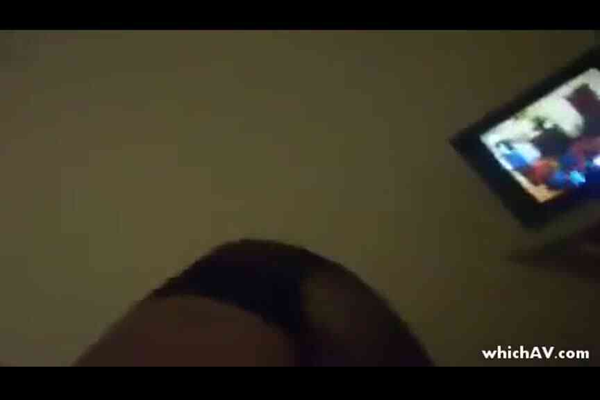 老公要我穿上絲襪後才要幹死我～