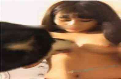 愛狗成癡! 女主播讓狗狗舔奶又幫愛犬打手槍!