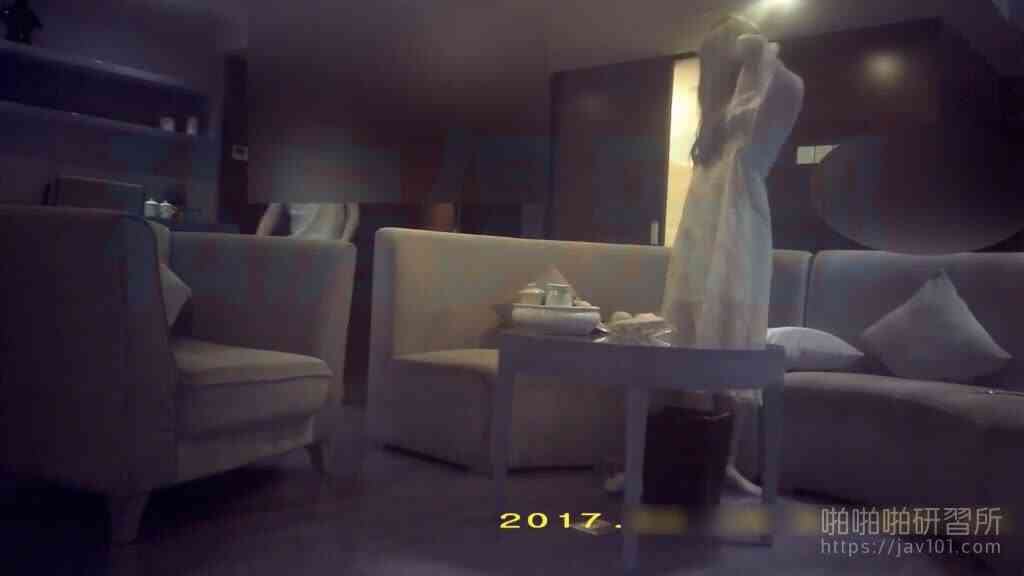 [JAV101本日招牌!]高冷藍髮模特女神蕾絲內褲已濕透，經過時間等待終於成為囊中物!!