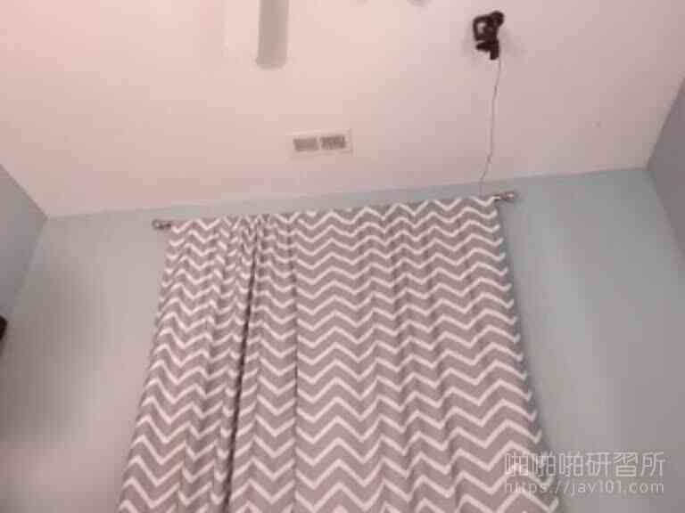 [歐美狂視訊!]性觀念開放 主播都是無毛鮑動作激烈各種浪 83