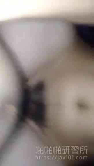 文靜害羞小女友被我操到滿臉都是汗