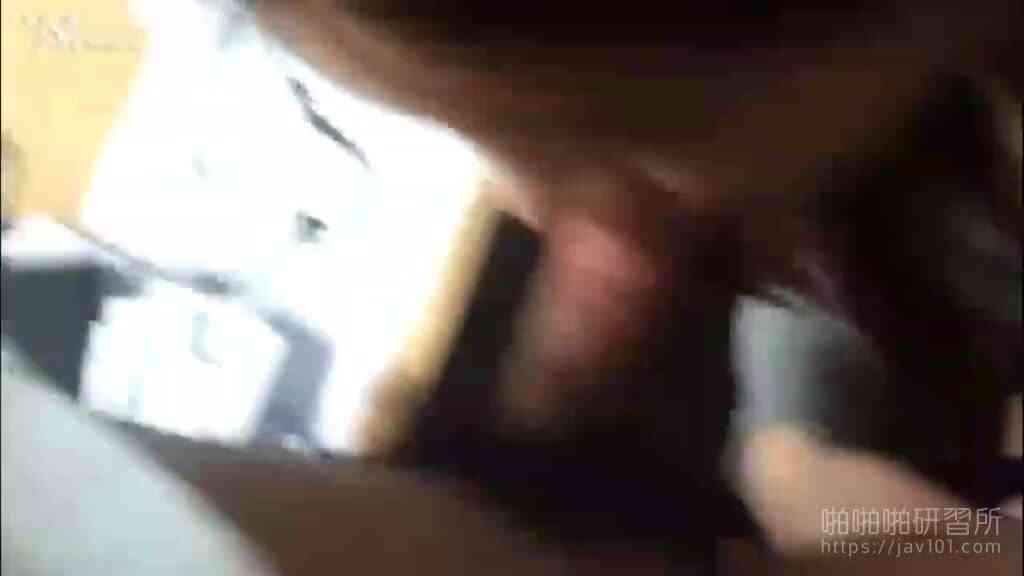 怕老闆不開心所以吃得很認真