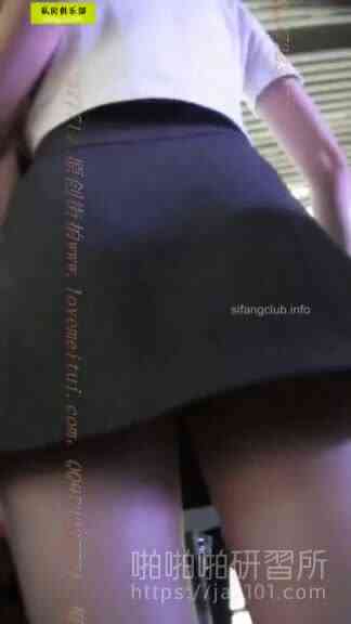 แอบถ่ายใต้กระโปรงสาวสวย