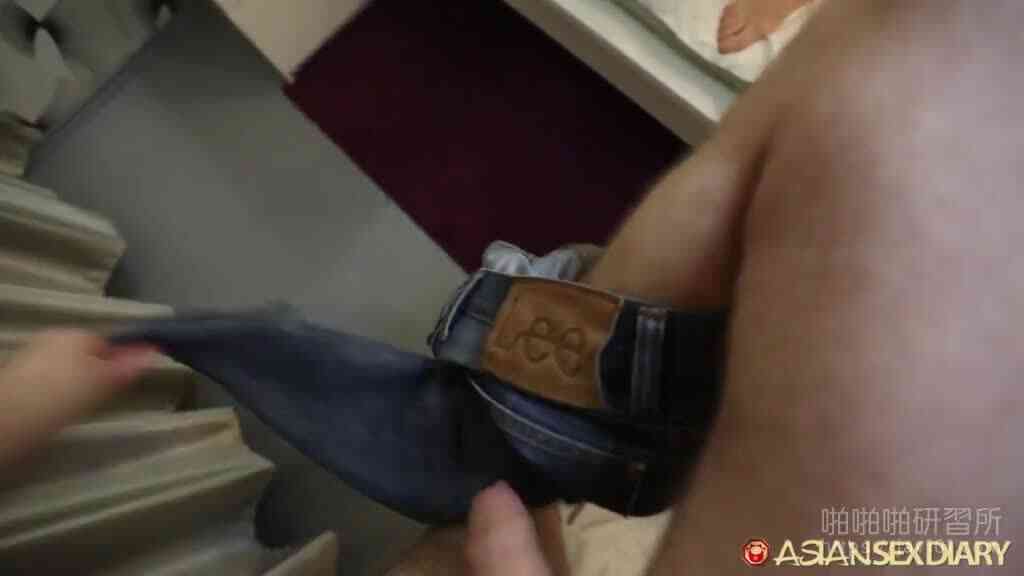 [JAV101本日招牌!!]專吃亞洲鮑魚的洋老外也想嘗嘗家鄉味!!超S級東歐美女光看到就要射在褲子裡!!