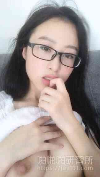 สูงยาวเข่าดี นมใหญ่น่าบีบ