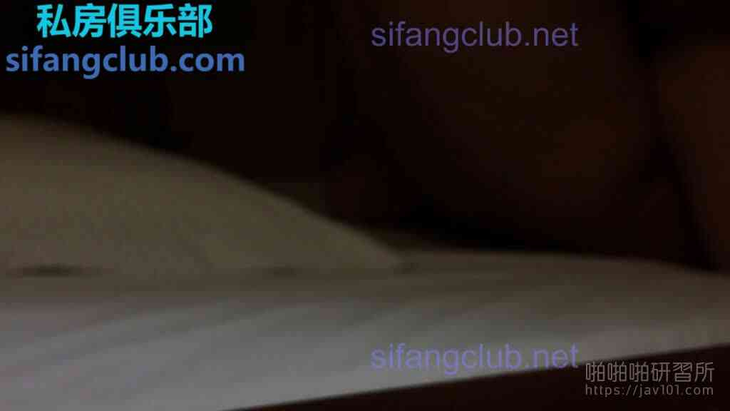 火辣人妻一直說關了燈在幹 一吸她奶頭開始啊啊叫 3