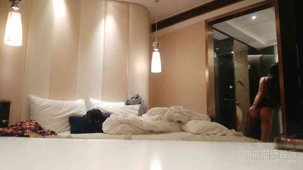 บอสชวนนางแบบชุดว่ายน้ำมาเย็ด