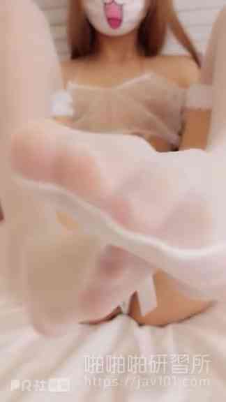 เห็นชุดแบบนี้ อยากแหวกแล้วแทงจัง (1)