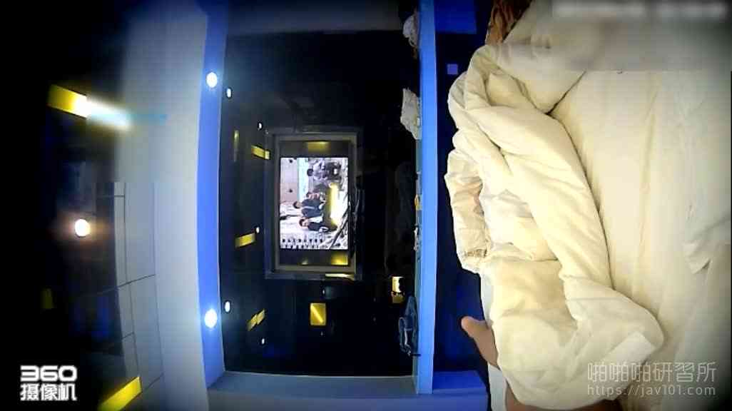 可以內射的話三次都不嫌多～ OL一下班就跟男友開房不停交配