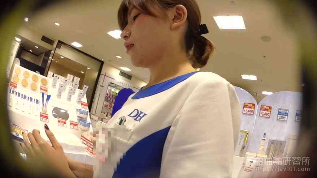 แอบถ่ายใต้กระโปรงพนักงานสาวๆ 20