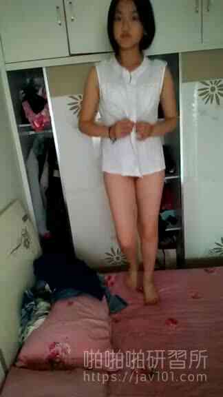 สาววัยใสอัดคลิปแก้ผ้าโชว์ส่งให้แฟนหนุ่ม เพราะอยากเอาใจ แต่พอเลิกกันไป โดนปล่อยคลิปให้ว่อน  (3)