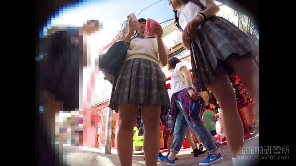 นักสำรวจจริงๆ !! ไม่ว่าจะยืนหรือนั่ง ตราบใดที่เป็นสีชุดชั้นในของนักเรียนมัธยมปลาย ก็น่าหลงใหล 40