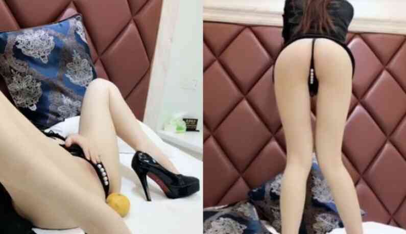 OL下班在家穿絲襪很寂寞...隨便弄一弄就「噴水」長腿之間上演了精彩水舞秀３