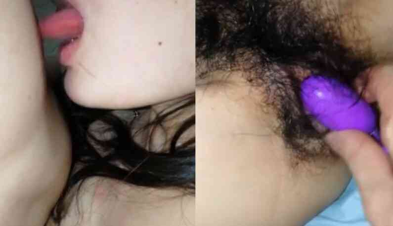 出賣小女友特製潮吹版! 內褲還沒脫就濕一片 兩指插入水聲超大!