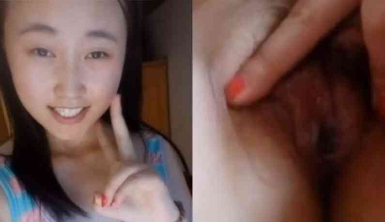 青春洋溢的肉體就是要秀出來~ 有人喜歡我的穴穴嗎?