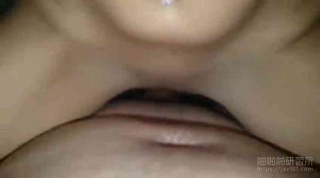 ลูกสาวที่ไม่ได้รับการยอมรับจากพระเจ้า! น้องสาวผสมเชื้อที่มีหน้าตาแสนงดงามอย่างยิ่ง... เธอ