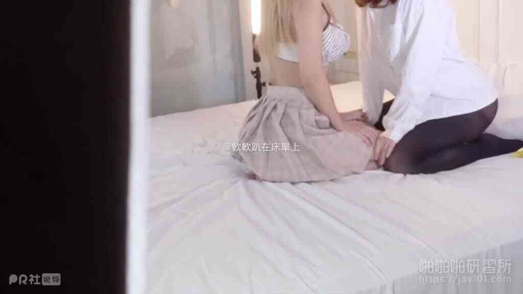 พี่ช่างกล้องขา มาหาอะไรสนุกๆทำกันเถอะ กางเกงในหนูแฉะมากไม่ไหวแล้ว２