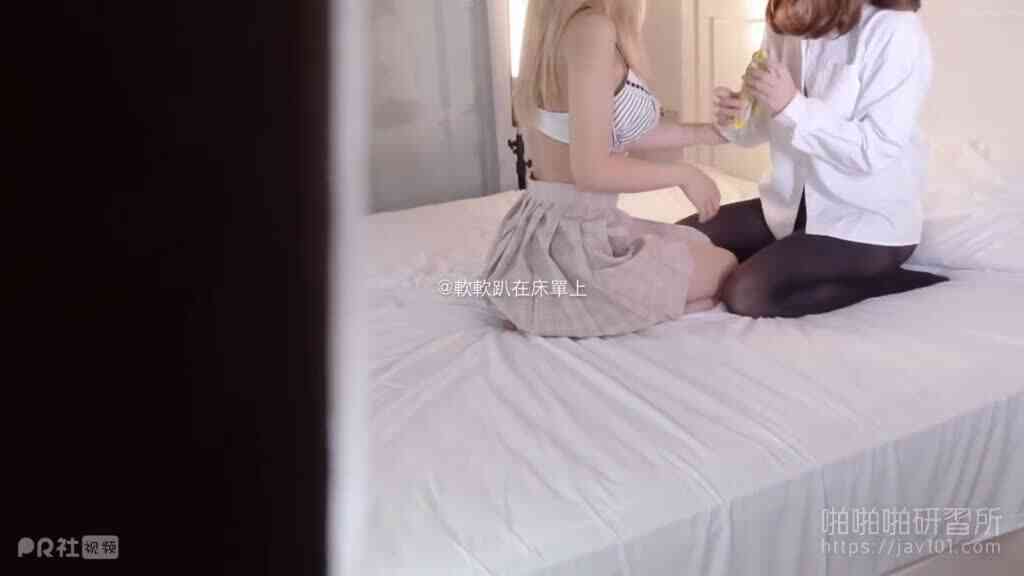 พี่ช่างกล้องขา มาหาอะไรสนุกๆทำกันเถอะ กางเกงในหนูแฉะมากไม่ไหวแล้ว４