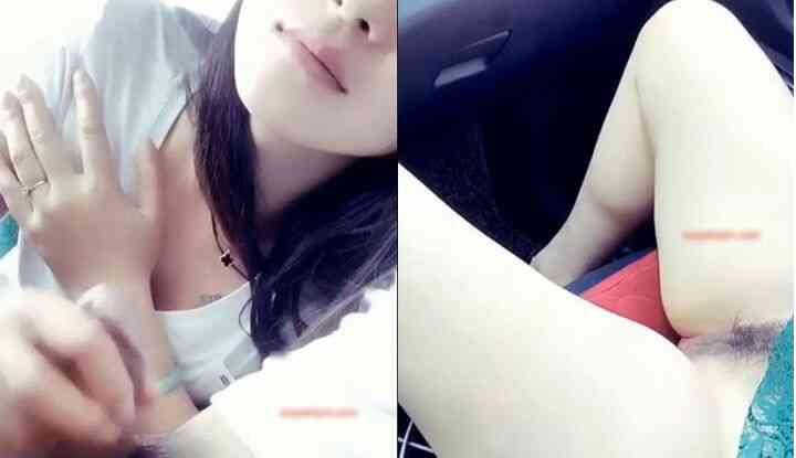 副駕的女主播把逼逼露出來  直接停路邊幫司機口交