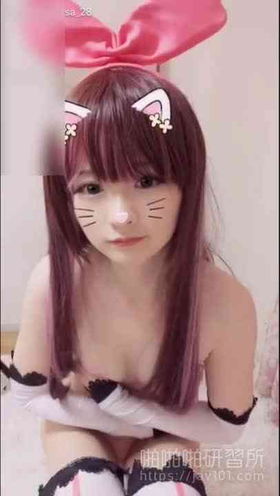 สาวไร้หมอย เปลื้องผ้าโชว์เสียว  ２