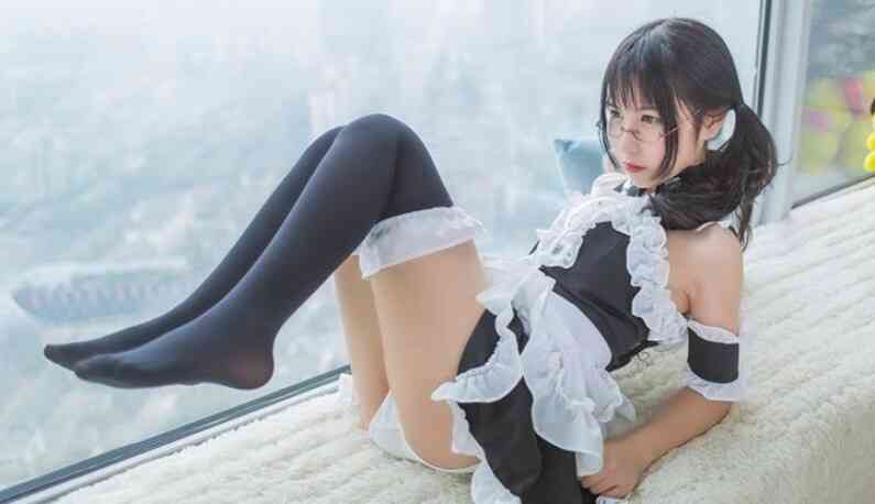 逐月SU感覺溫柔聽話！造型多變在床上花樣也多...粉嫩的小屁股讓人好想衝撞１