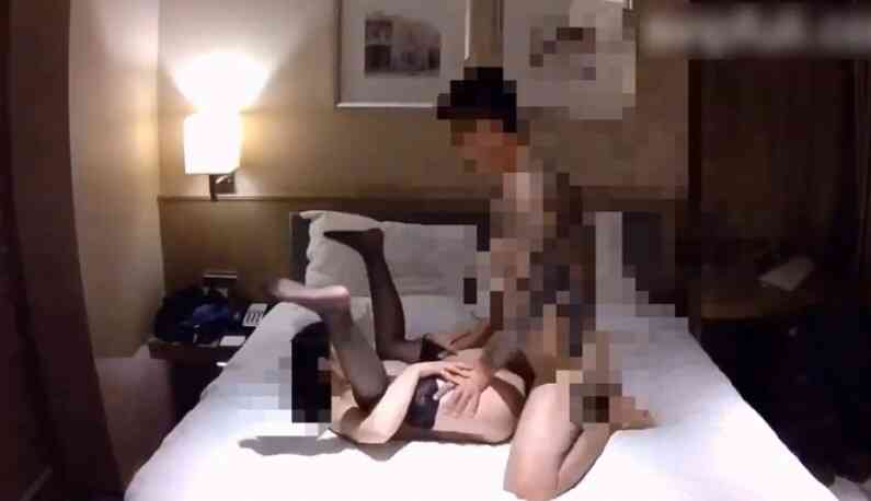 [黑絲襪的誘惑] 你怎麼連話都說不清楚 黑絲襪正妹被操到只能喊爽~~~~