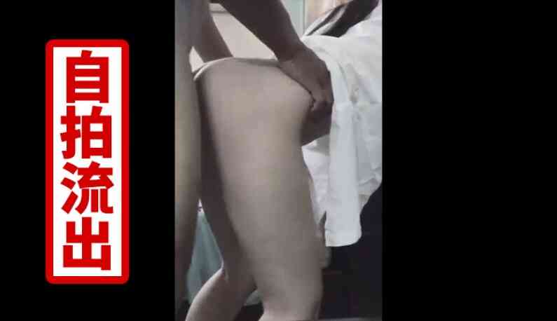 小情侶的閨房情趣流出!!年輕小夥子果然精力旺盛~!!