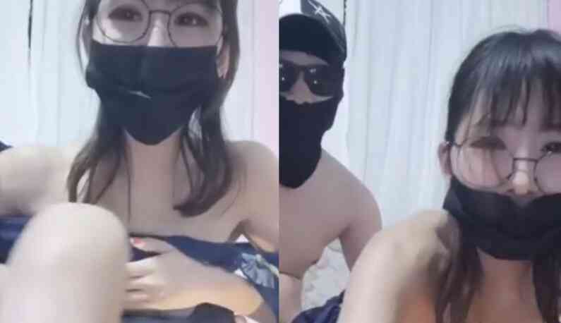 可愛眼鏡娘  風騷學妹的性生活~淒厲慘叫活像被強姦~