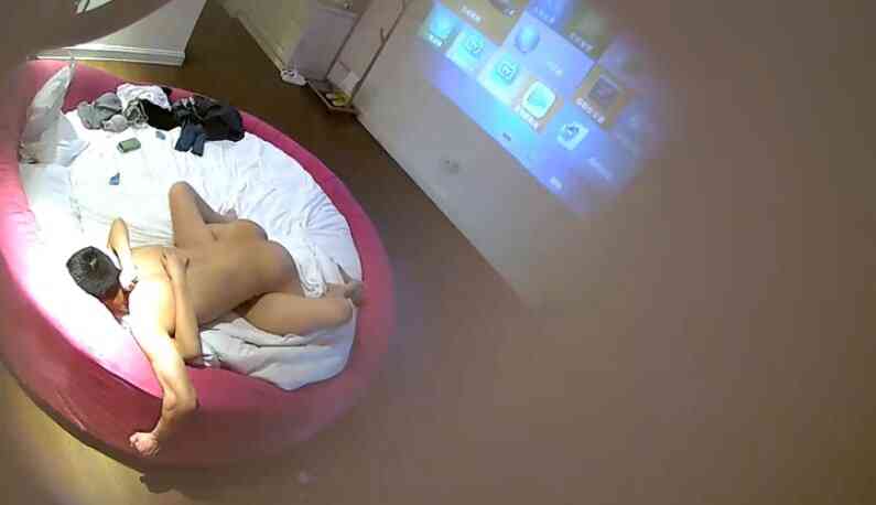 หนักเจ็ดครั้งแรกตอนแรกก็เขินทั้งคู่ แต่พอผมเย็ดดุ เธอถึงกับ ชักสีหน้า