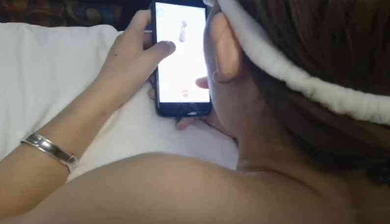 สาวหงี่ แอบแฟนมาเย็ดกับชู้ควยใหญ่ แต่โดนแฟนโทรมาเช็คระหว่างเย็ด