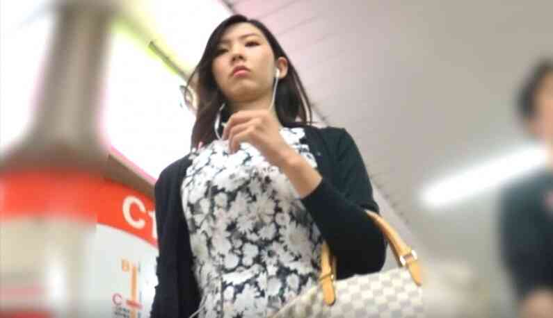 แอบถ่ายใต้กระโปรงสาวๆ 49