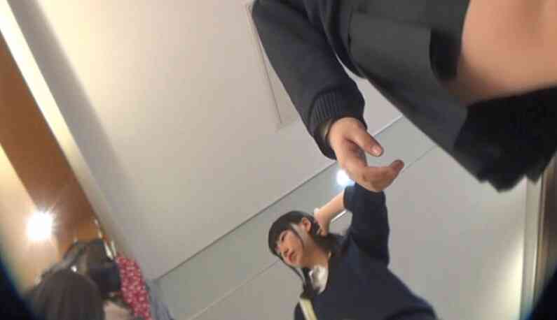 真‧偷拍神人!!高級相機在手 石榴裙下的任何秘密一個都不漏! 70