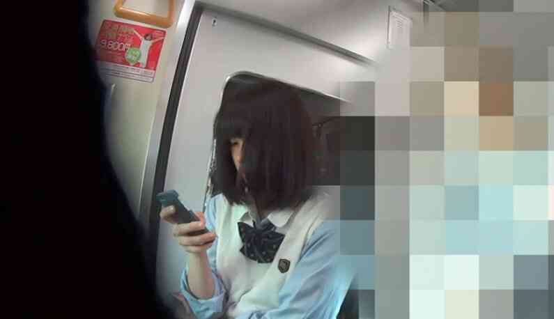 แอบถ่ายใต้กระโปรงสาวของแท้