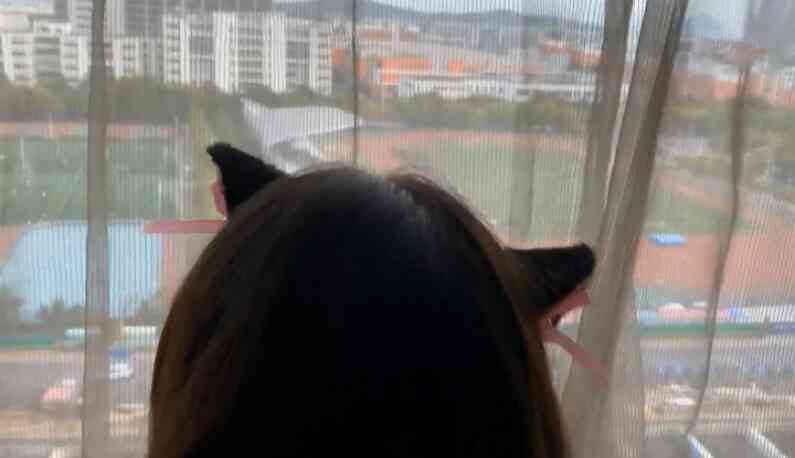 หนุ่มจีน มีเงินชวนสาว พริตตี้หูแมวหมาเย็ด ใส่ชุดเมด เย็ดบน ตึกสูงแบบนี้เสียวมาก